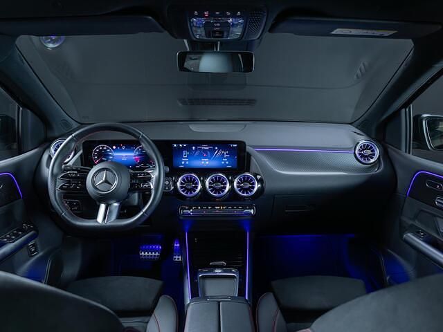 Occasion Mercedes B180 AMG line 136 PK (100 kW) 2024 Zwart MPV