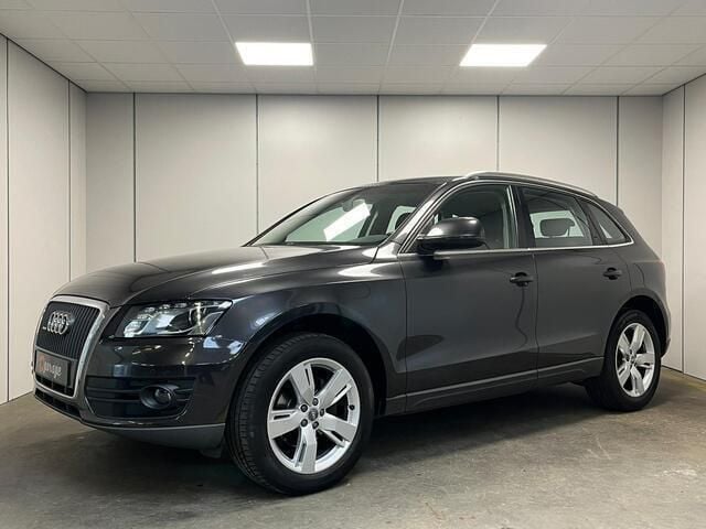 Grijs Gebruikt 2010 Audi Q5 SUV | € 14.495 (Duur) - Afbeelding 1/4
