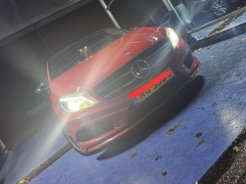 Rood Occasion 2013 Mercedes A180 Prestige Hatchback | € 9.750 (Eerlijke prijs) - Afbeelding 1/4