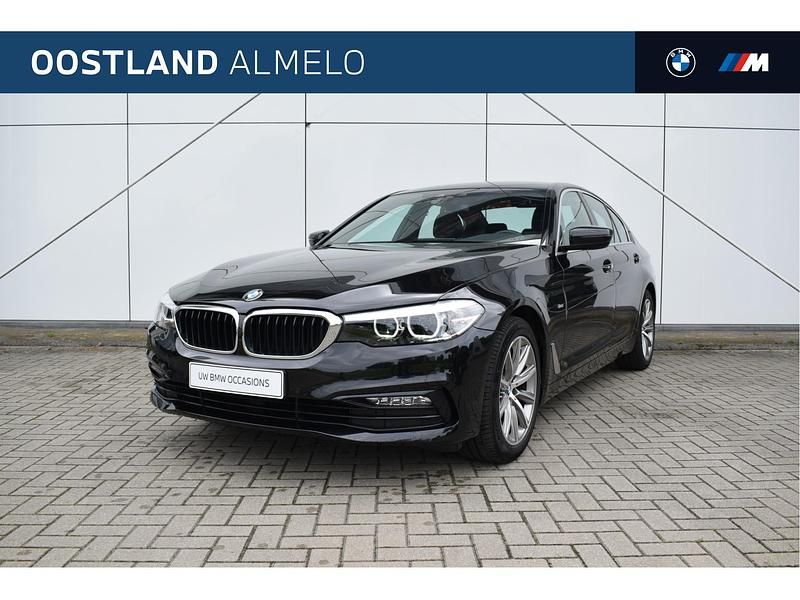 Zwart Gebruikt 2017 BMW 520 Executive Sedan | € 26.950 (Eerlijke prijs) - Afbeelding 1/4