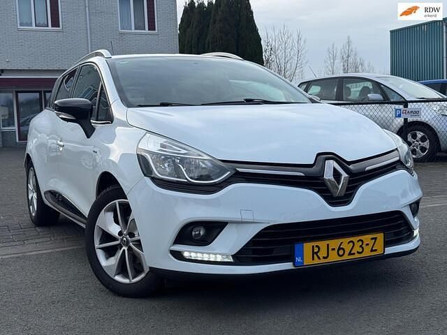 Wit Occasion 2017 Renault Clio GrandTour LIMITED Stationwagen | € 5.950 (Eerlijke prijs) - Afbeelding 1/4