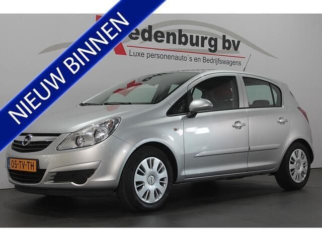 Grijs Gebruikt 2007 Opel Corsa Enjoy Hatchback | € 5.945 (Eerlijke prijs) - Afbeelding 1/4
