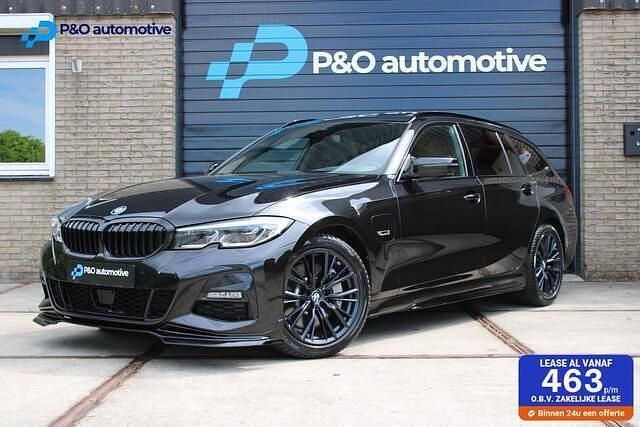 Zwart Gebruikt 2022 BMW 330 Performance Stationwagen | € 34.995 (Eerlijke prijs) - Afbeelding 1/4