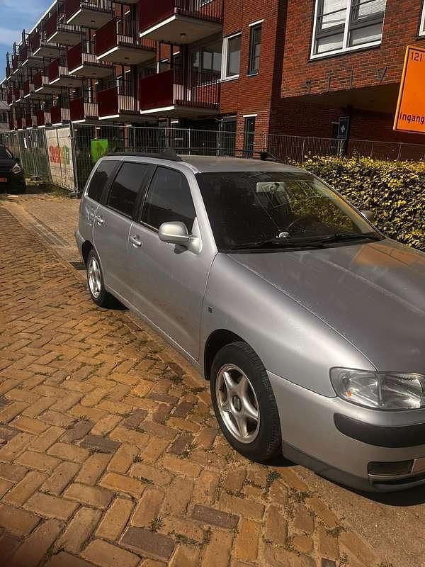 Occasion Seat Cordoba Stella 60 PK (44 kW) 2000 Zilver Stationwagen
