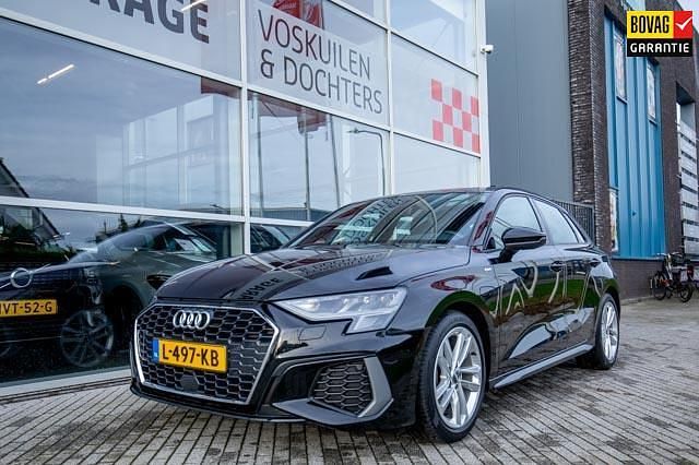 Zwart Gebruikt 2020 Audi A3 Sportback e-tron Basis Hatchback | € 25.950 (Goede deal) - Afbeelding 1/4