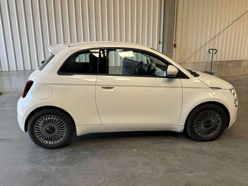 Wit Gebruikt 2022 Fiat 500e Icon Hatchback | € 15.500 (Super prijs) - Afbeelding 1/4