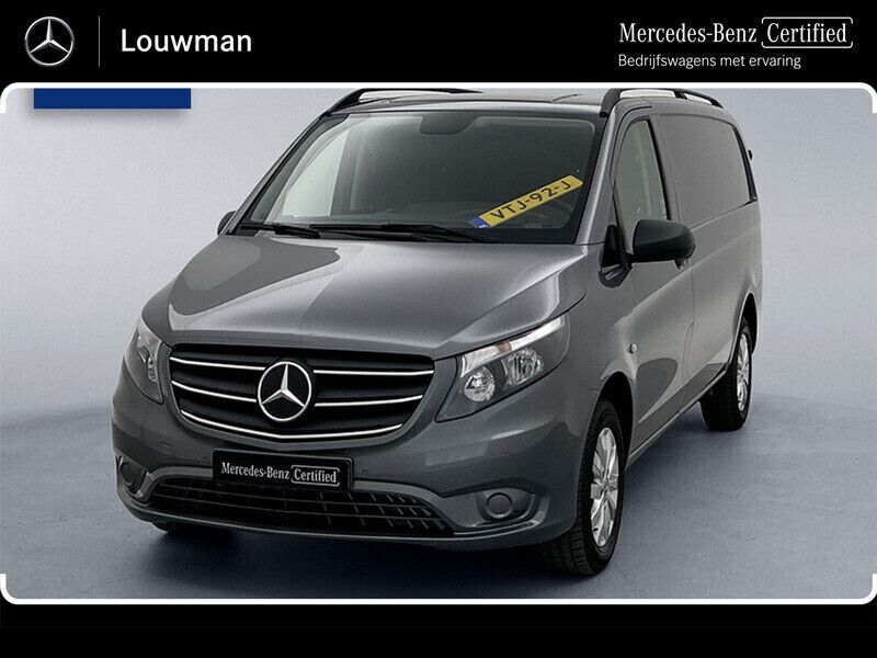 Grijs Gebruikt 2023 Mercedes Vito MPV | € 26.645 - Afbeelding 1/4