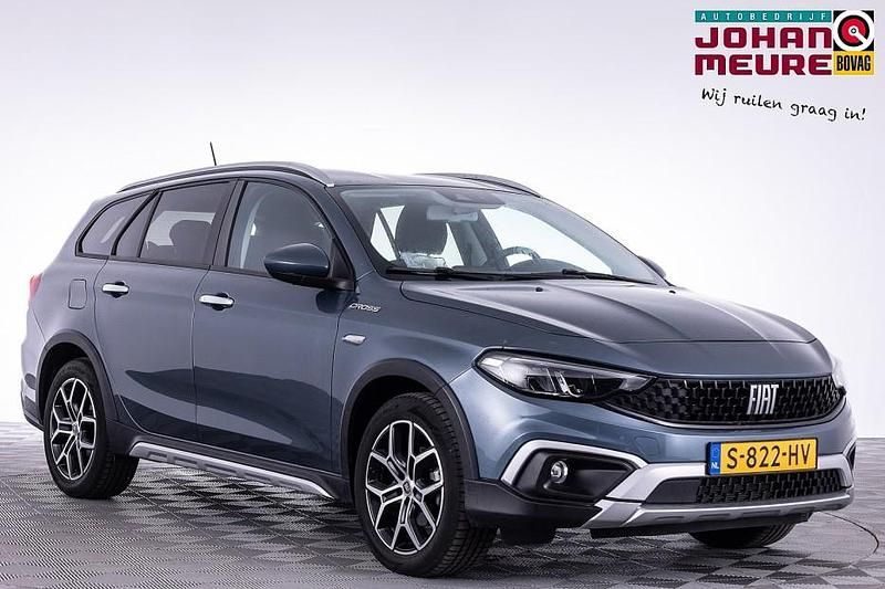 Blauw Gebruikt 2023 Fiat Tipo Cross Stationwagen | € 23.900 - Afbeelding 1/4