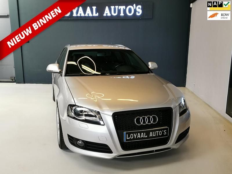 Grijs Gebruikt 2010 Audi A3 Hatchback | € 7.999 (Eerlijke prijs) - Afbeelding 1/4