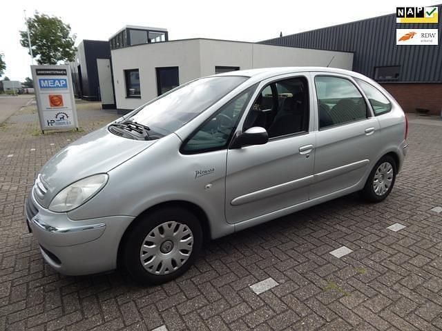Grijs Gebruikt 2006 Citroën Xsara Picasso MPV | € 995 (Eerlijke prijs) - Afbeelding 1/4