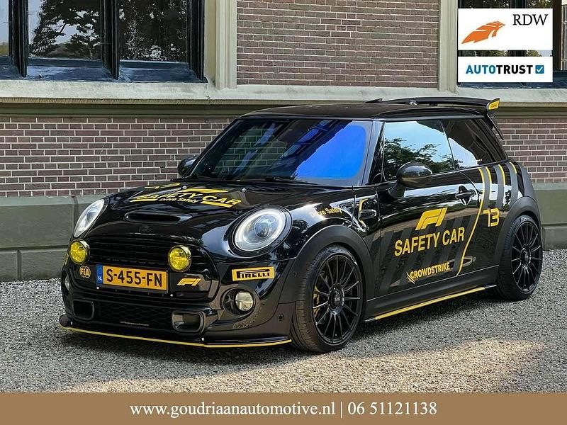Zwart Gebruikt 2015 Mini Cooper S Hatchback | € 24.950 - Afbeelding 1/4