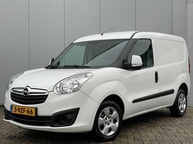 Wit Gebruikt 2012 Opel Combo MPV | € 3.950 (Eerlijke prijs) - Afbeelding 1/4