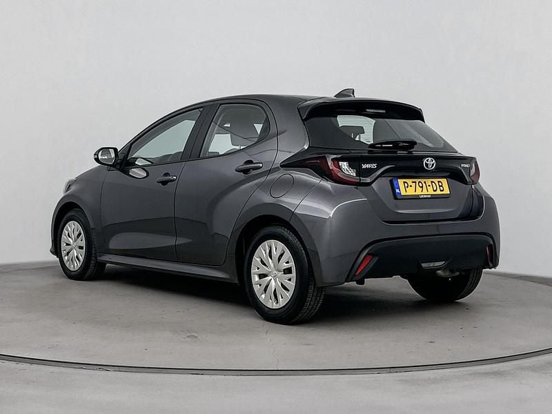 Occasion Toyota Yaris Hybrid Active 116 PK (85 kW) 2022 Grijs Hatchback