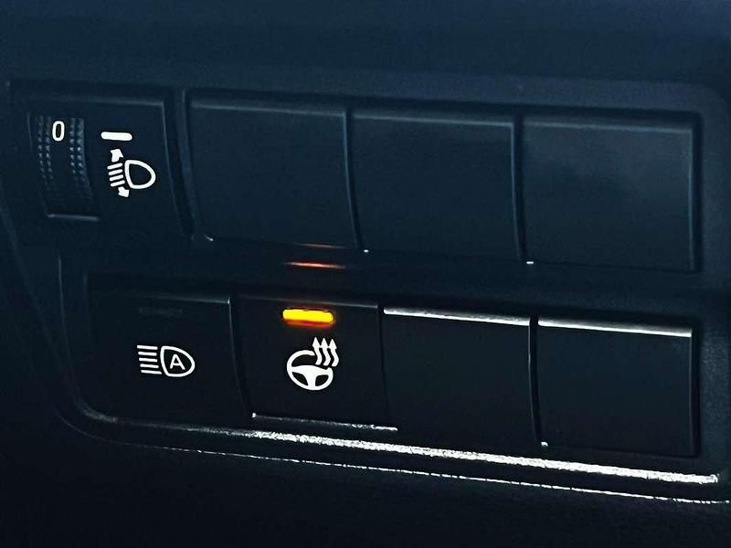 Occasion Toyota Yaris Hybrid Executive 92 PK (67 kW) 2022 Blauw Hatchback