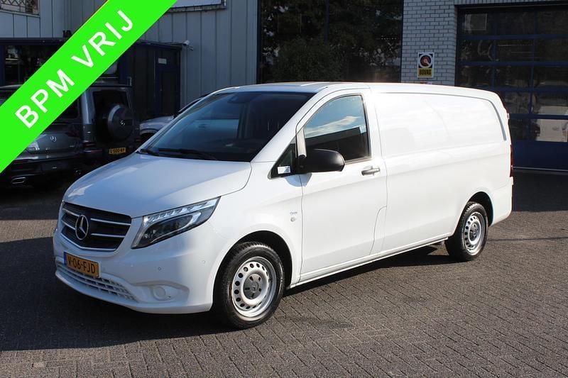 Wit Gebruikt 2020 Mercedes Vito MPV | € 23.950 (Iets duurder) - Afbeelding 1/4
