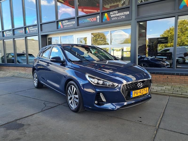Blauw Gebruikt 2018 Hyundai i30 Edition Hatchback | € 14.425 (Eerlijke prijs) - Afbeelding 1/4