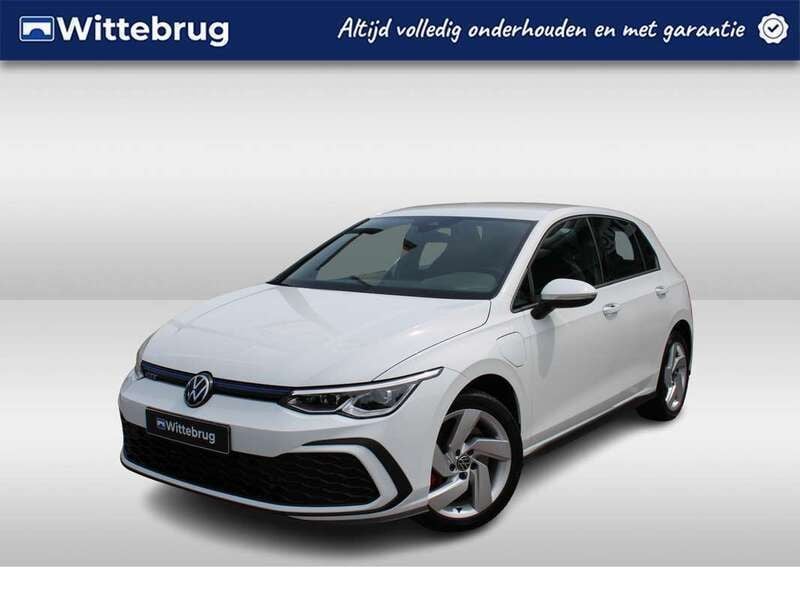 Wit Gebruikt 2020 VW Golf VIII GTE Hatchback | € 24.950 (Goede deal) - Afbeelding 1/2