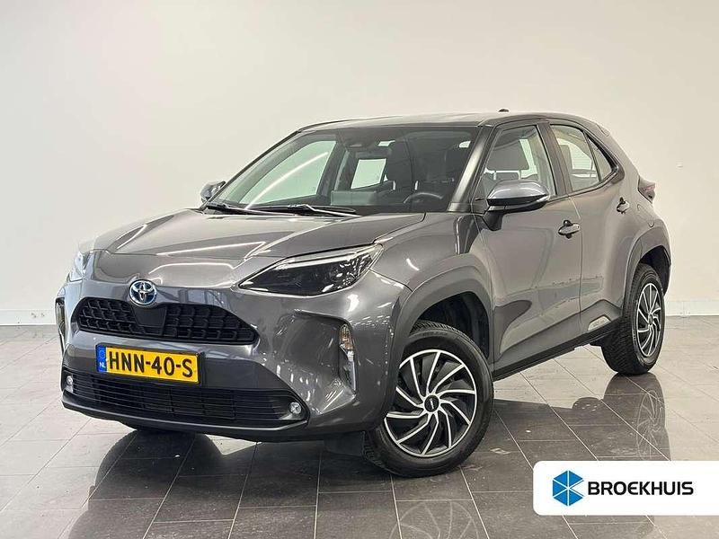 Grijs Occasion 2023 Toyota Yaris Cross Active SUV | € 23.950 (Goede deal) - Afbeelding 1/4