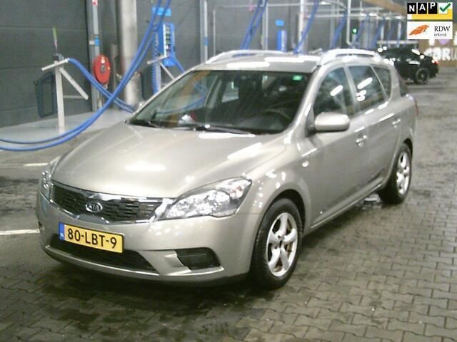 Goud Gebruikt 2010 Kia Ceed Stationwagen | € 3.450 (Eerlijke prijs) - Afbeelding 1/4