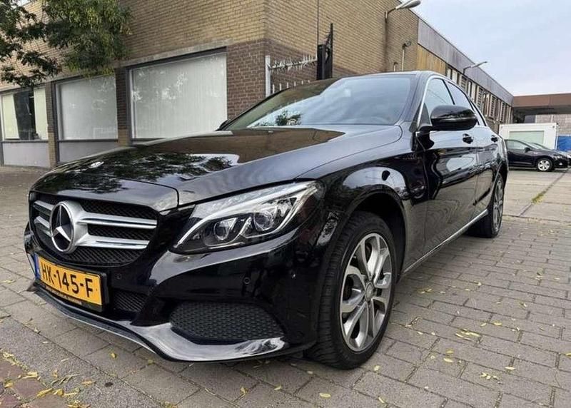 Zwart Occasion 2015 Mercedes C350 Edition Sedan | € 18.250 (Eerlijke prijs) - Afbeelding 1/4