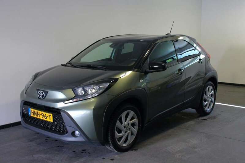 Groen Gebruikt 2022 Toyota Aygo Hatchback | € 19.900 (Eerlijke prijs) - Afbeelding 1/4