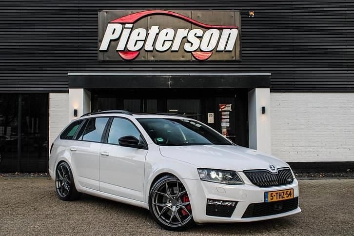 Occasion Skoda Octavia RS 221 PK (162 kW) 2014 Wit Stationwagen