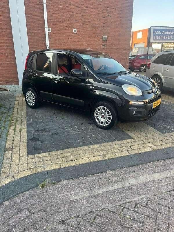Zwart Gebruikt 2013 Fiat Panda Lounge Hatchback | € 3.000 (Super prijs) - Afbeelding 1/4