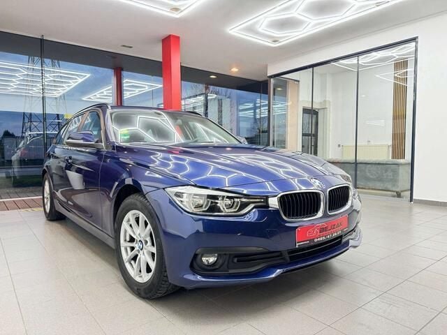 Blauw Gebruikt 2017 BMW 318 Stationwagen | € 13.499 (Eerlijke prijs) - Afbeelding 1/4