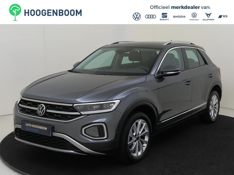 Grijs Gebruikt 2024 VW T-Roc Pro SUV | € 31.750 (Goede deal) - Afbeelding 1/4