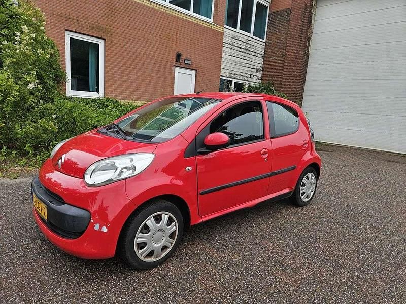Rood Occasion 2006 Citroën C1 Hatchback | € 1.250 (Goede deal) - Afbeelding 1/4