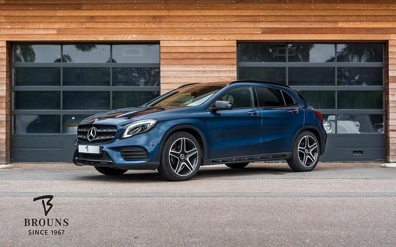 Blauw Gebruikt 2019 Mercedes GLA180 AMG SUV | € 24.950 (Goede deal) - Afbeelding 1/4