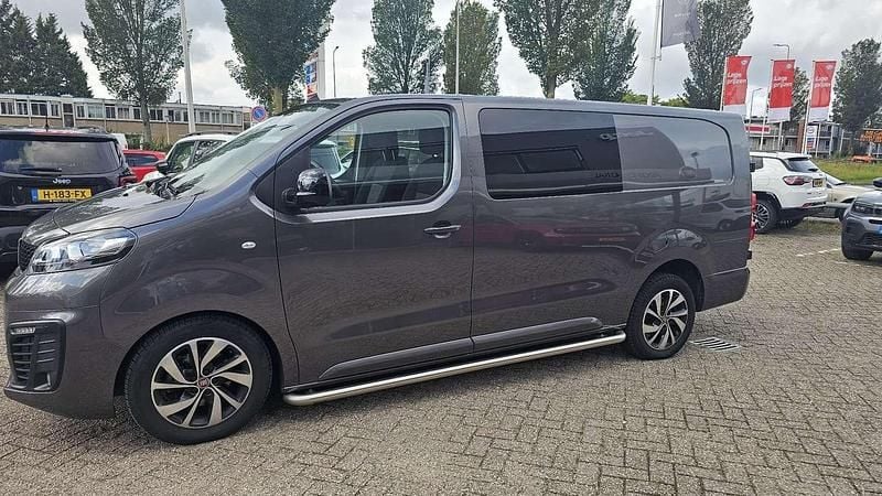 Grijs Gebruikt 2024 Fiat Scudo MPV | € 27.500 (Iets duurder) - Afbeelding 1/4