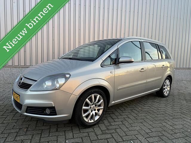 Grijs Gebruikt 2007 Opel Zafira Executive MPV | € 2.799 (Eerlijke prijs) - Afbeelding 1/4