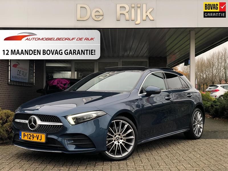 Blauw Occasion 2022 Mercedes A250 Hatchback | € 29.950 (Eerlijke prijs) - Afbeelding 1/4