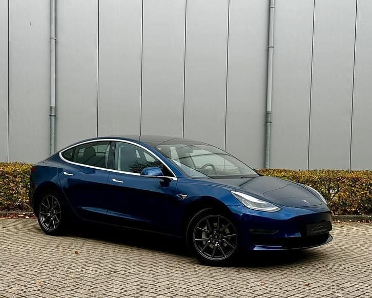 Occasion 2020 Tesla Model 3 Standard Range Plus Sedan | € 18.775 (Goede deal) - Afbeelding 1/4