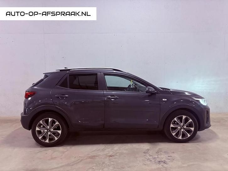 Grijs Occasion 2020 Kia Stonic SUV | € 9.495 (Super prijs) - Afbeelding 1/4