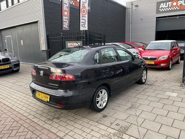 Occasion Seat Cordoba 75 PK (55 kW) 2003 Zwart Sedan