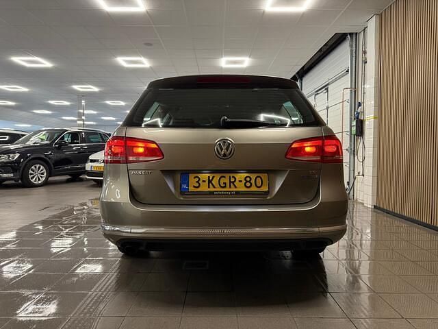 Occasion VW Passat Comfortline 123 PK (90 kW) 2013 Bruin, metallic lak Stationwagen