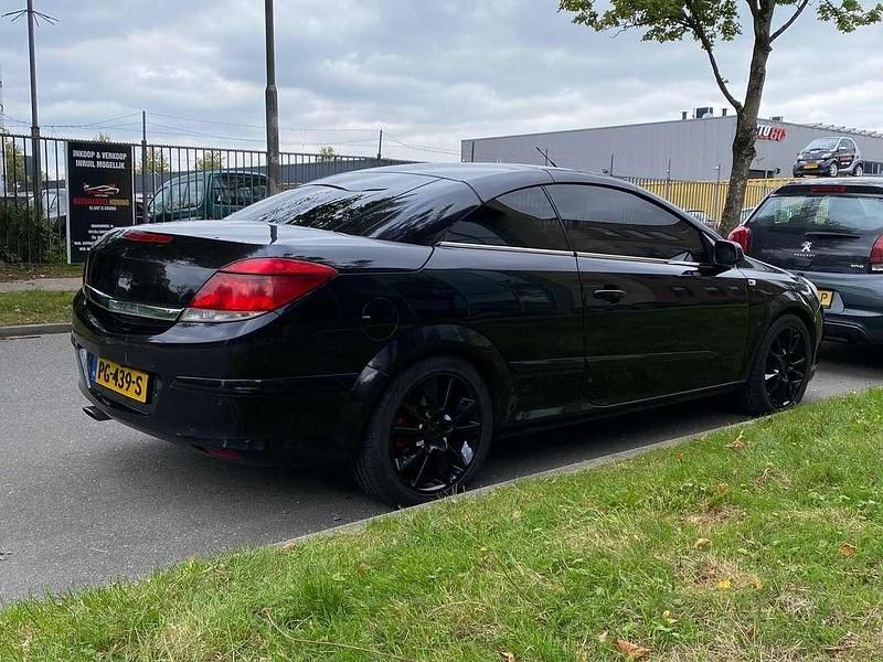 Occasion Opel Astra Cabriolet Cosmo 150 PK (110 kW) 2007 Zwart Cabriolet