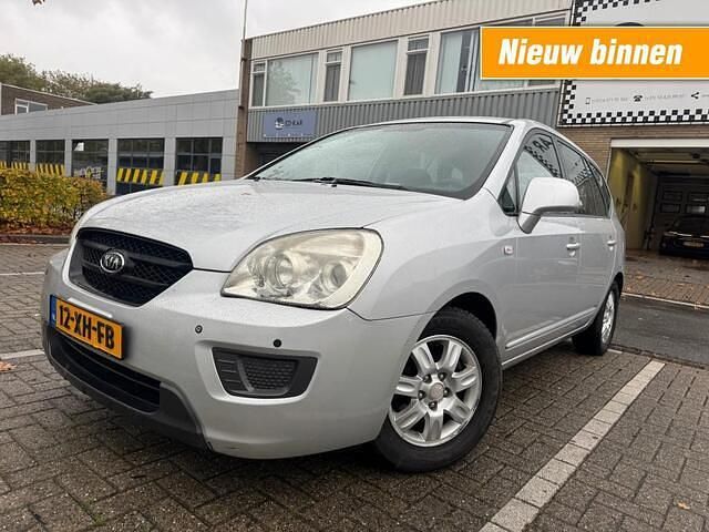 Grijs Gebruikt 2007 Kia Carens MPV | € 2.195 (Duur) - Afbeelding 1/4