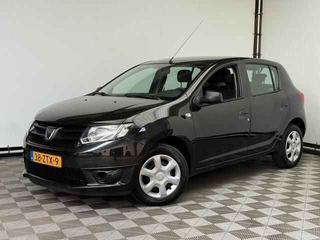 Zwart Gebruikt 2013 Dacia Sandero Ambiance Hatchback | € 5.375 (Eerlijke prijs) - Afbeelding 1/4