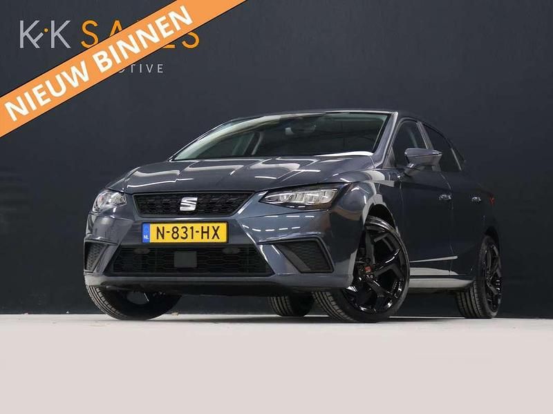 Grijs Gebruikt 2021 Seat Ibiza Business Hatchback | € 14.940 (Goede deal) - Afbeelding 1/4