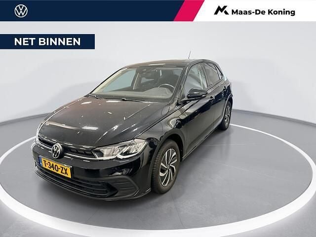 Zwart Gebruikt 2023 VW Polo Life Hatchback | € 18.440 (Goede deal) - Afbeelding 1/4