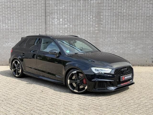 Zwart Gebruikt 2019 Audi RS3 Comfort Sedan | € 47.650 (Goede deal) - Afbeelding 1/4