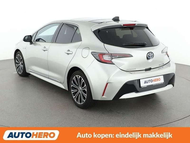 Occasion Toyota Corolla Design 122 PK (89 kW) 2021 Grijs Hatchback