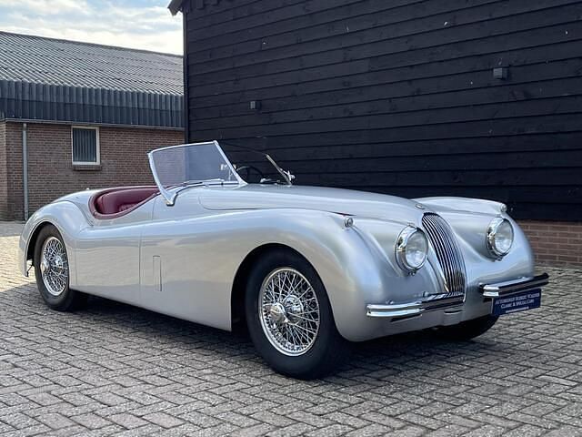 Zilver Gebruikt 1953 Jaguar XK Cabriolet | € 95.900 - Afbeelding 1/4