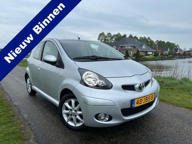 Occasion Toyota Aygo Comfort 68 PK (50 kW) 2009 Grijs Hatchback
