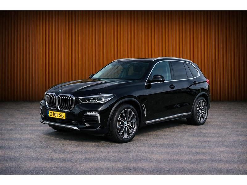 Zwart Occasion 2021 BMW X5 Executive SUV | € 50.950 (Super prijs) - Afbeelding 1/4