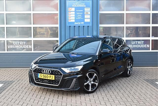 Zwart Gebruikt 2023 Audi A1 Sportback Comfort Hatchback | € 26.450 (Duur) - Afbeelding 1/4