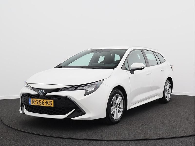 Wit Gebruikt 2022 Toyota Corolla Active Stationwagen | € 20.950 (Goede deal) - Afbeelding 1/4